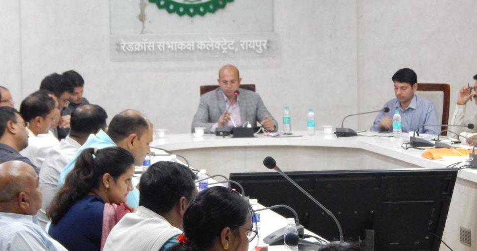 Read more about the article अवैध खनन-परिवहन पर होगी सख्त कार्यवाही, समय-सीमा की सप्ताहिक बैठक में कलेक्टर का निर्देश