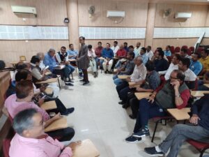 चुनाव जल्द कराने रायपुर प्रेस क्लब की आपात बैठक आयोजित IMG 20221221 WA0033