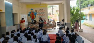 फिक्की फ्लो समिति ने पुरैना शासकीय स्कूल की छात्राओं को पोक्सो एवं साइबर सुरक्षा के प्रति किया जागरूक IMG 20260822 WA0002