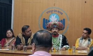 Read more about the article रायपुर में जादूगर ओपी शर्मा जूनियर का जादू शो पांचवीं बार, अंधविश्वास नहीं विज्ञान है जादू