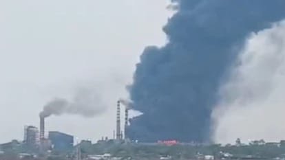 राजधानी के मिवान स्टील प्लांट में भीषण आग, कई किलोमीटर दूर तक दिखीं लपटें और धुआं